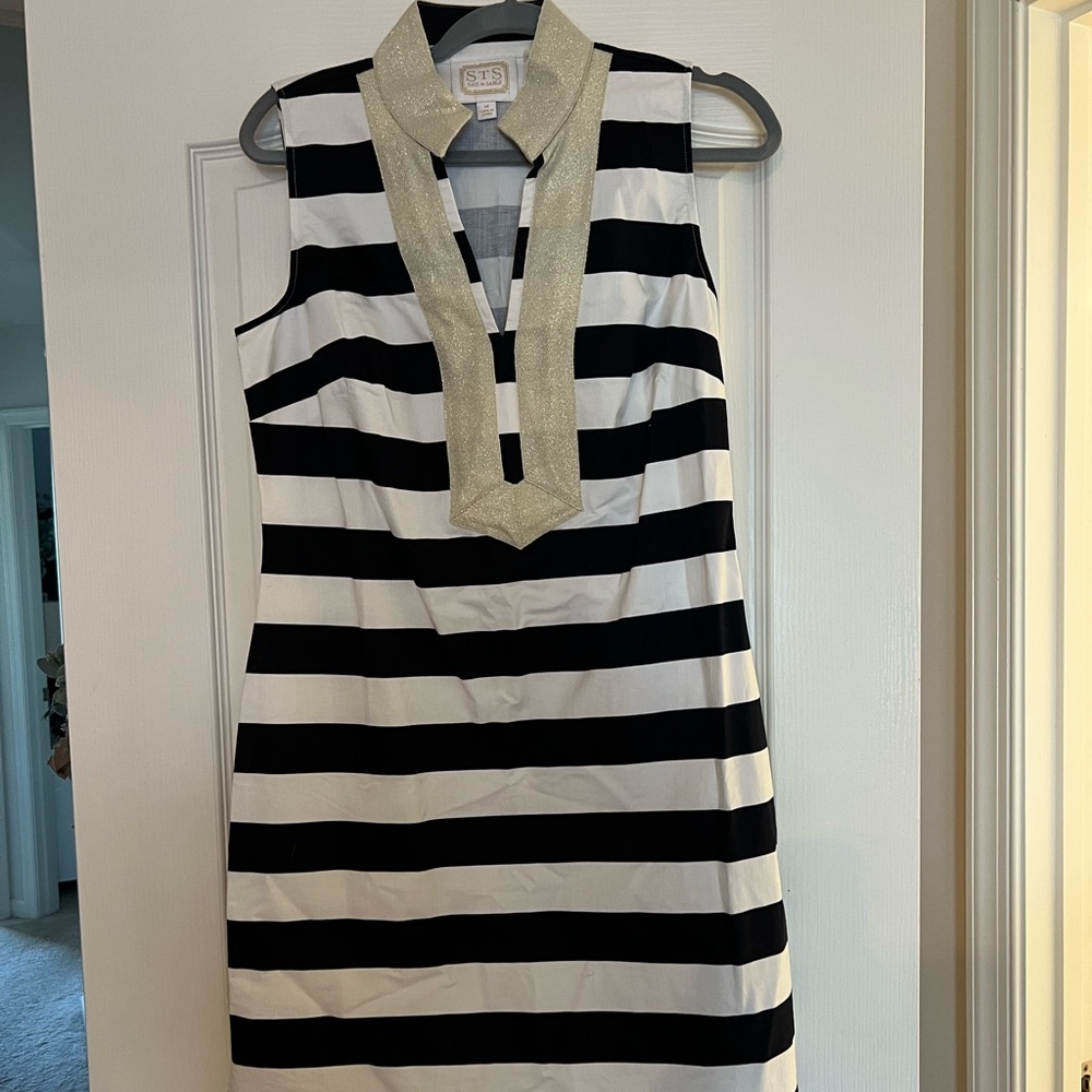 Womens dress size M blue and white with gold accent